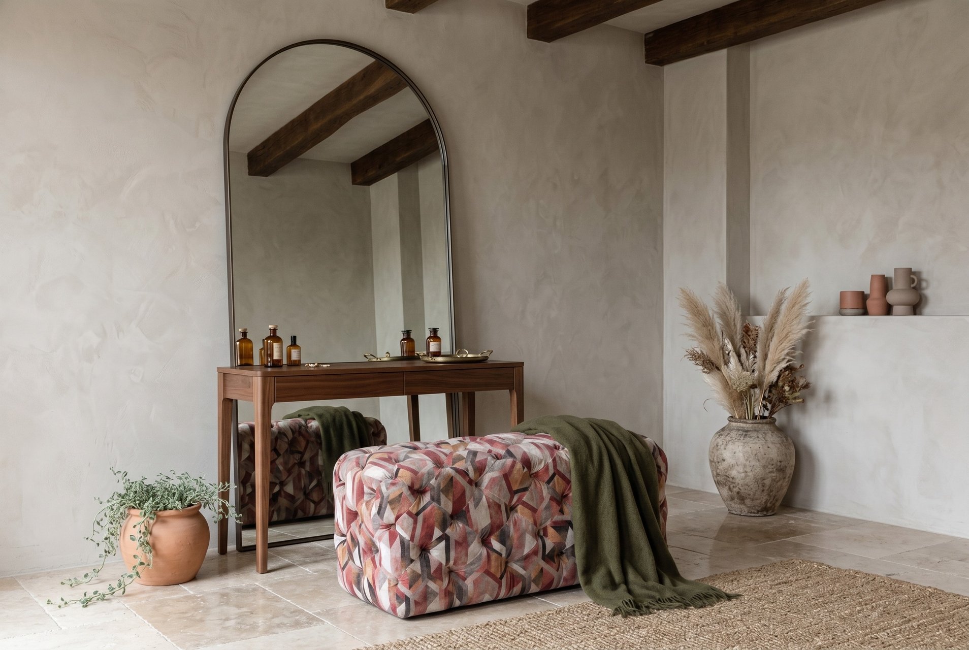 Chester Ottoman in situ